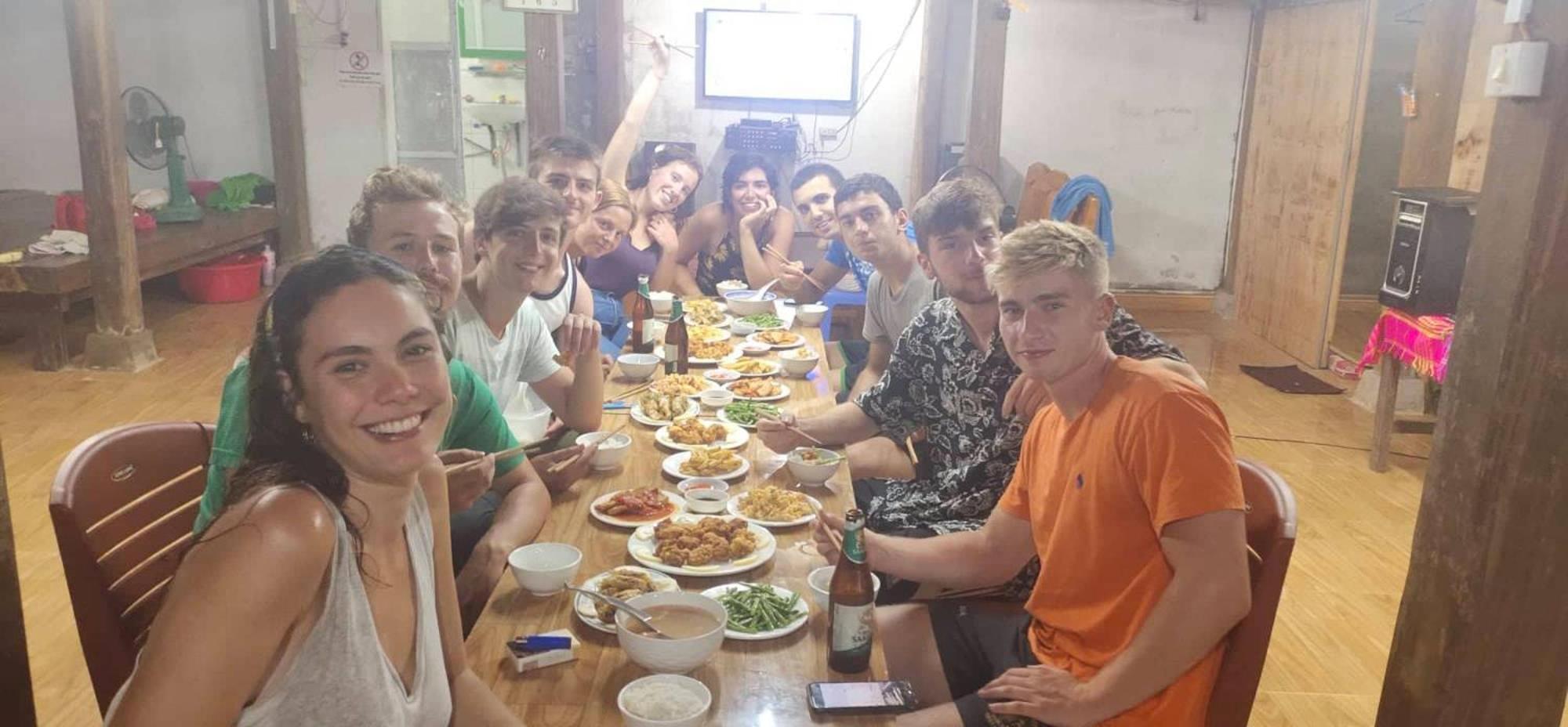 Du Gia - Tay Homestay Làng Cac Buitenkant foto
